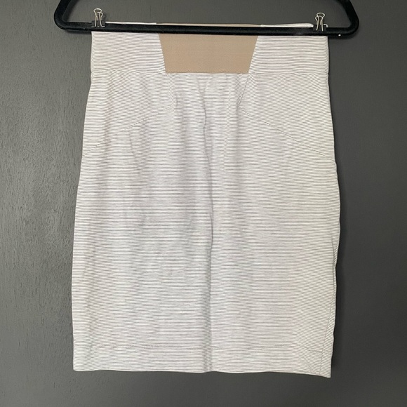 BCBGeneration Striped Bodycon Skirt - Size Small - Picture 3 of 4